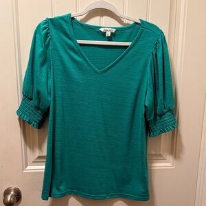 Women’s Emerald Green V-Neck Puff Sleeve Top